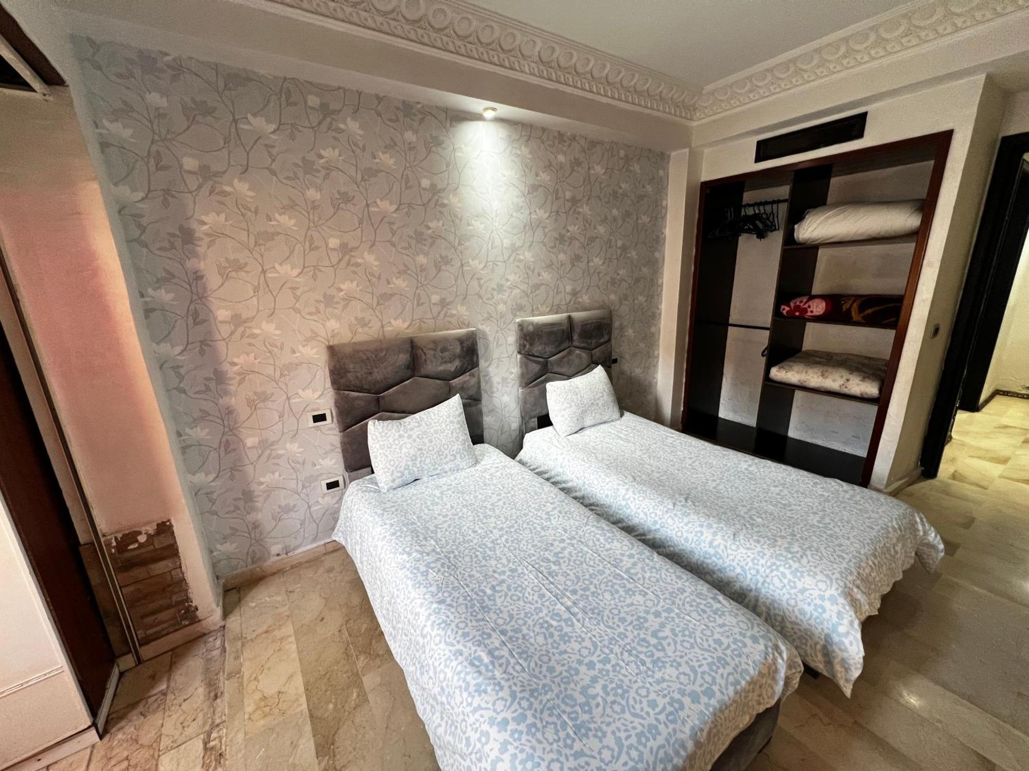 Yanis Book Apartamento *