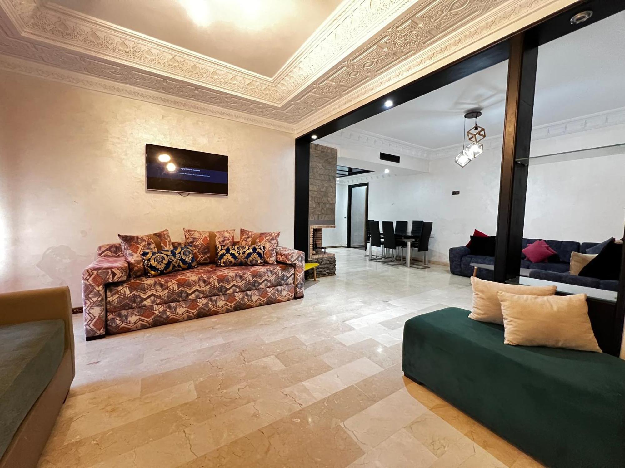 Yanis Book Apartamento